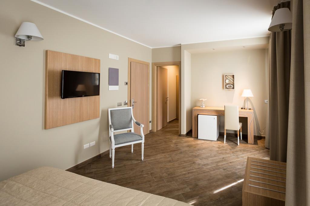 אקווי טרמה Hotel Monteverde מראה חיצוני תמונה